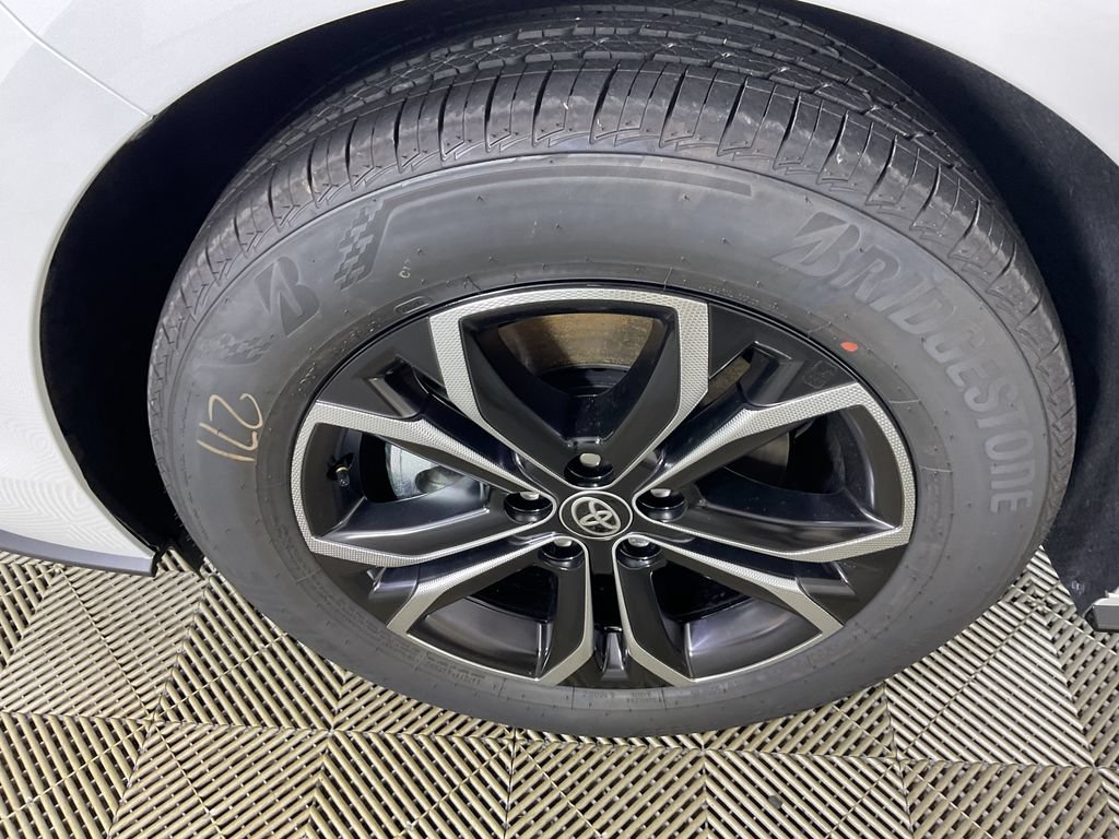 New 2026 Toyota Sienna Platinum AWD/4WD image 4