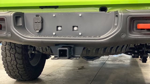 Certified 2025 Jeep Gladiator Mojave AWD/4WD image 36