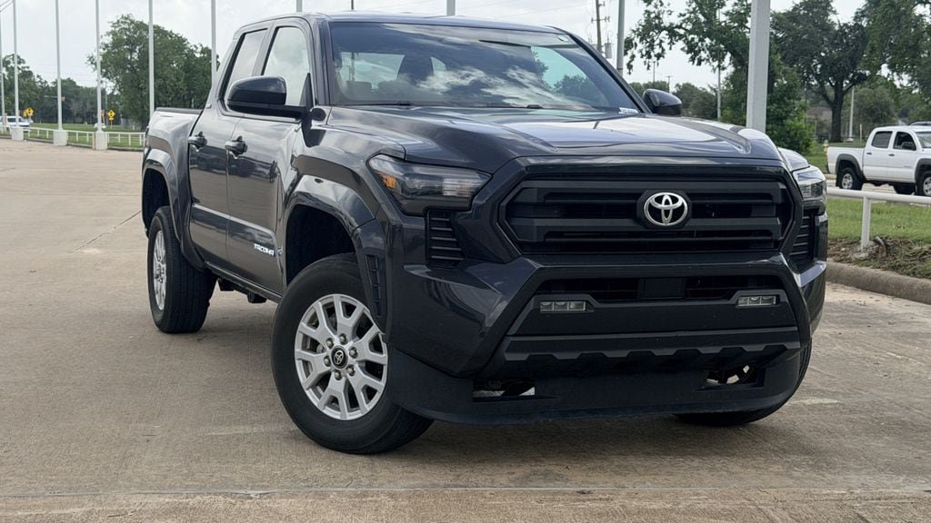 Used 2024 Toyota Tacoma SR5 AWD/4WD image 2