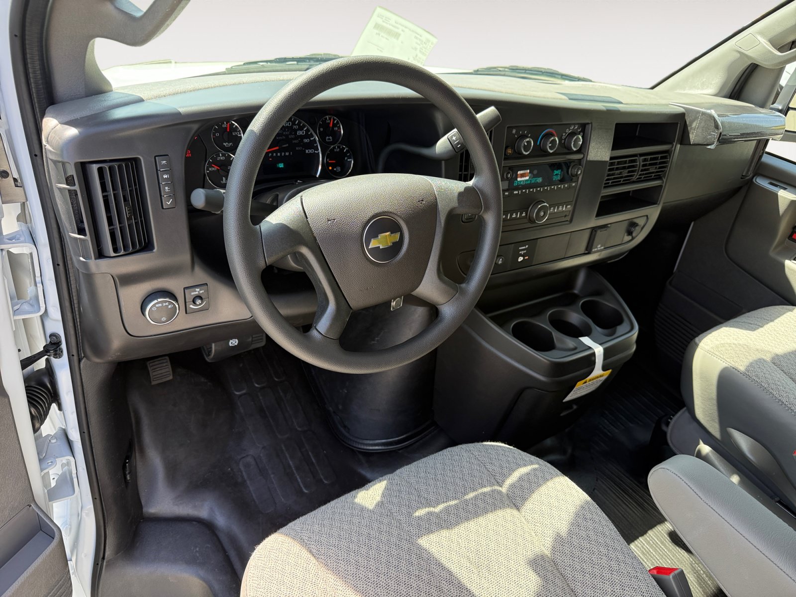 New 2026 Chevrolet Express 3500 RWD image 15