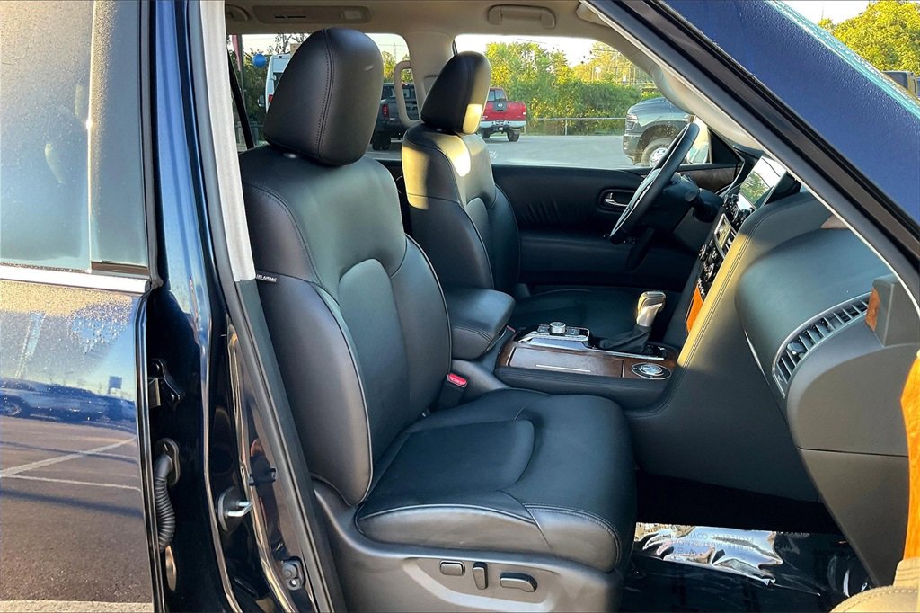 Used 2024 Nissan Armada SL w/ Captain's Chairs Package image 7