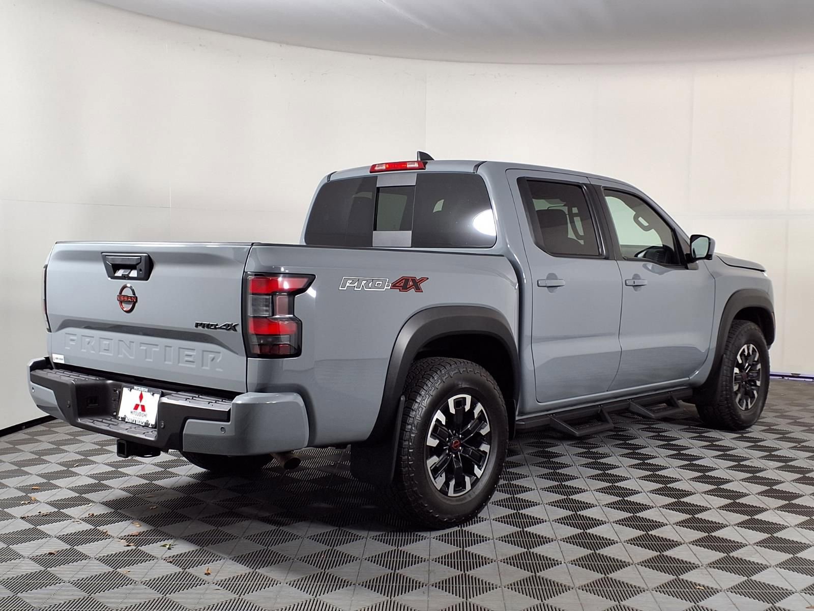Used 2023 Nissan Frontier PRO-4X w/ Pro Convenience Package AWD/4WD image 32