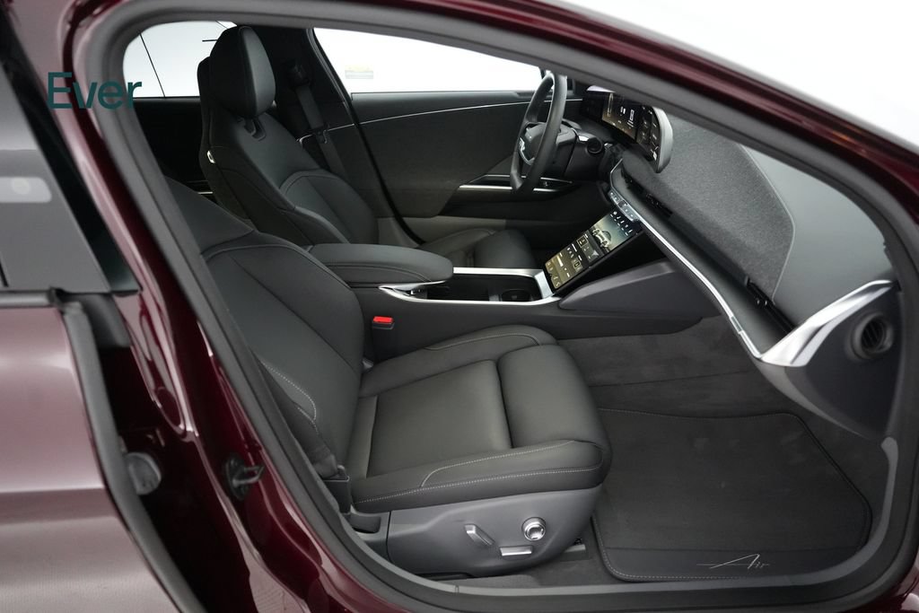 Used 2024 Lucid Air Touring AWD/4WD image 21