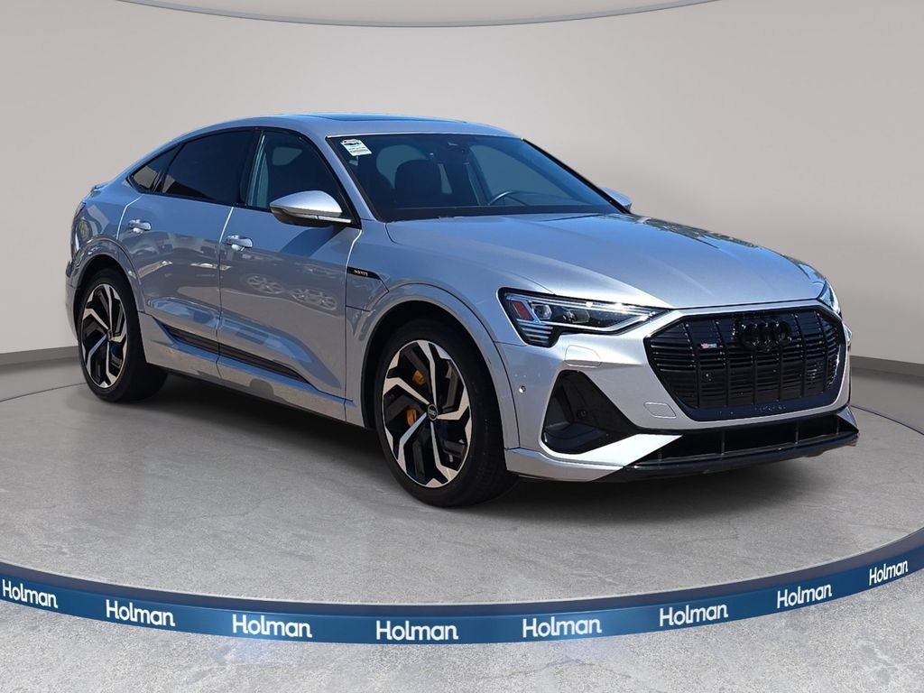 Used 2023 Audi e-tron Premium Plus w/ Premium Plus Package AWD/4WD image 4