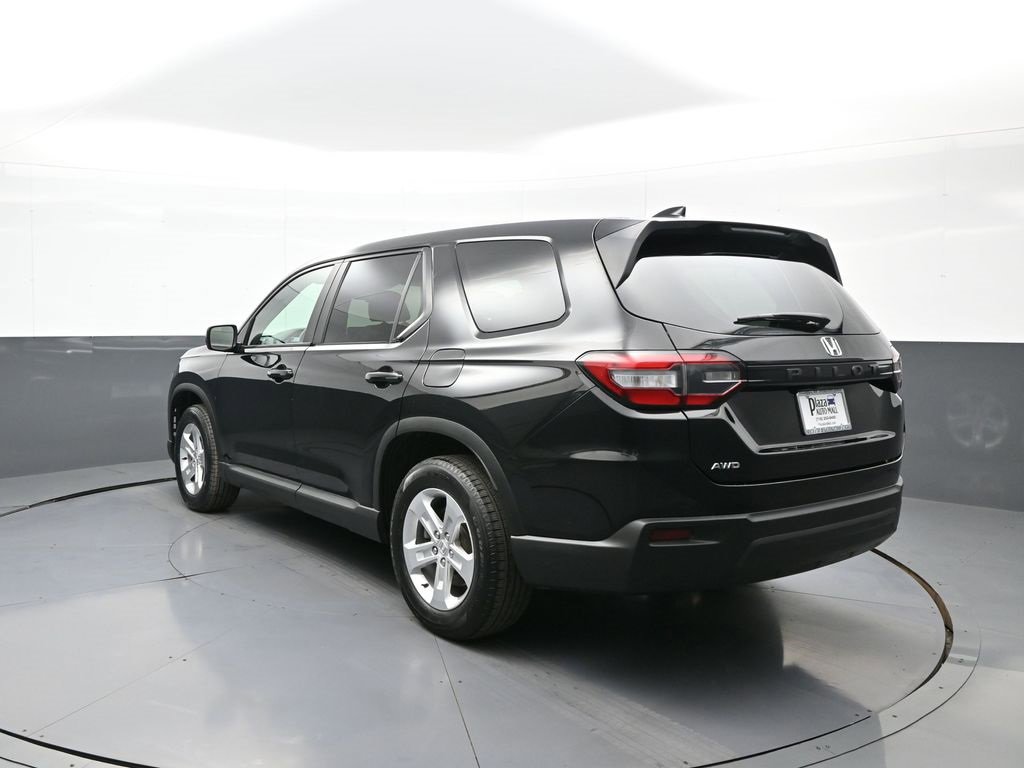 Used 2023 Honda Pilot LX image 8