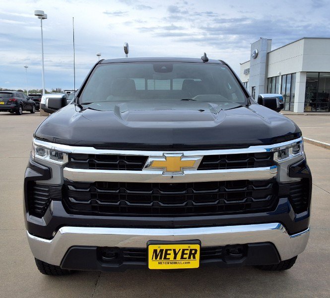 Used 2023 Chevrolet Silverado 1500 LT w/ Max Trailering Package AWD/4WD image 3