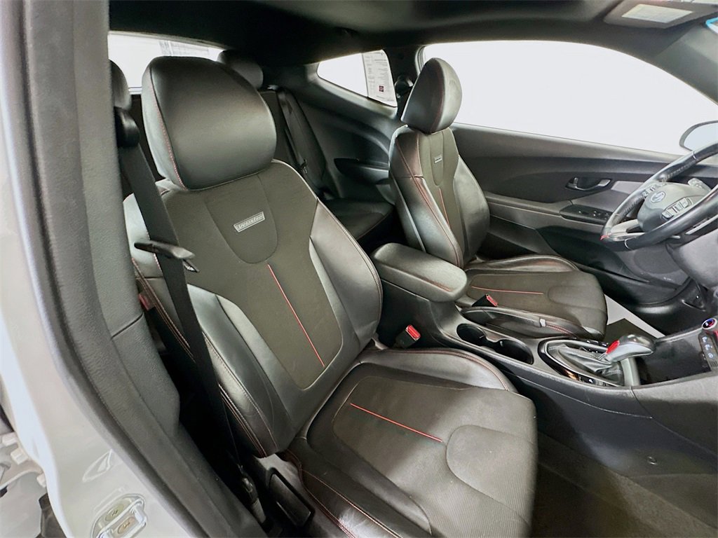 Used 2020 Hyundai Veloster 2.0 Premium image 27