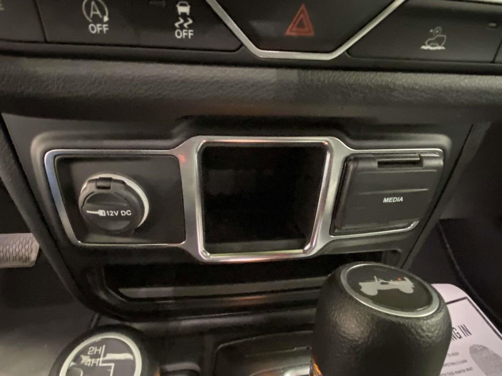 Used 2024 Jeep Wrangler Sport image 20