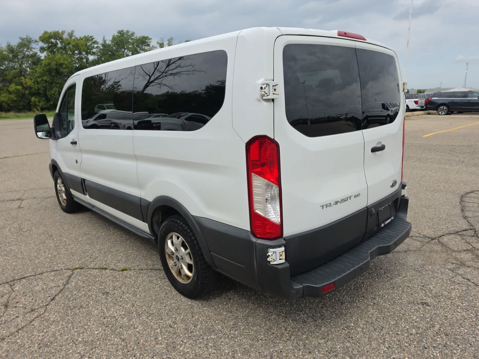 Used 2016 Ford Transit 150 XLT RWD image 13
