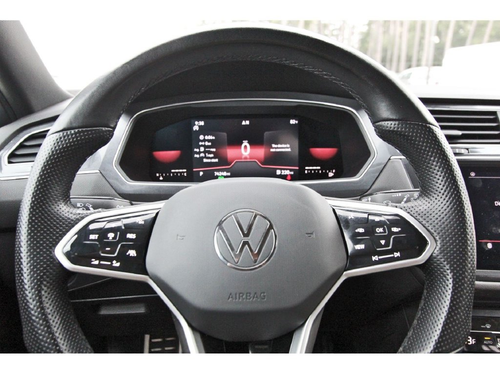 Used 2022 Volkswagen Tiguan SE R-Line FWD image 18