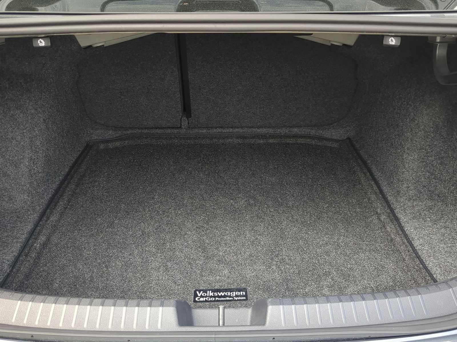 Used 2024 Volkswagen Jetta SEL image 36