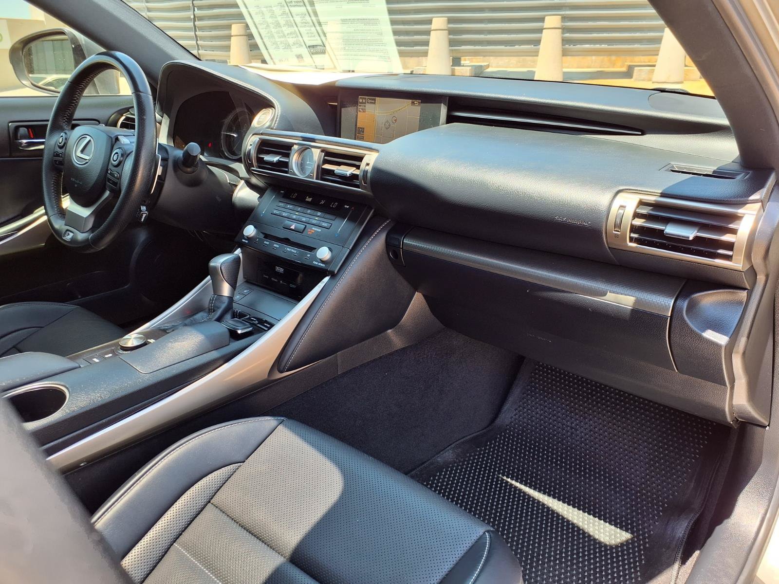 Used 2015 Lexus IS 350 w/ F-Sport Package RWD image 10