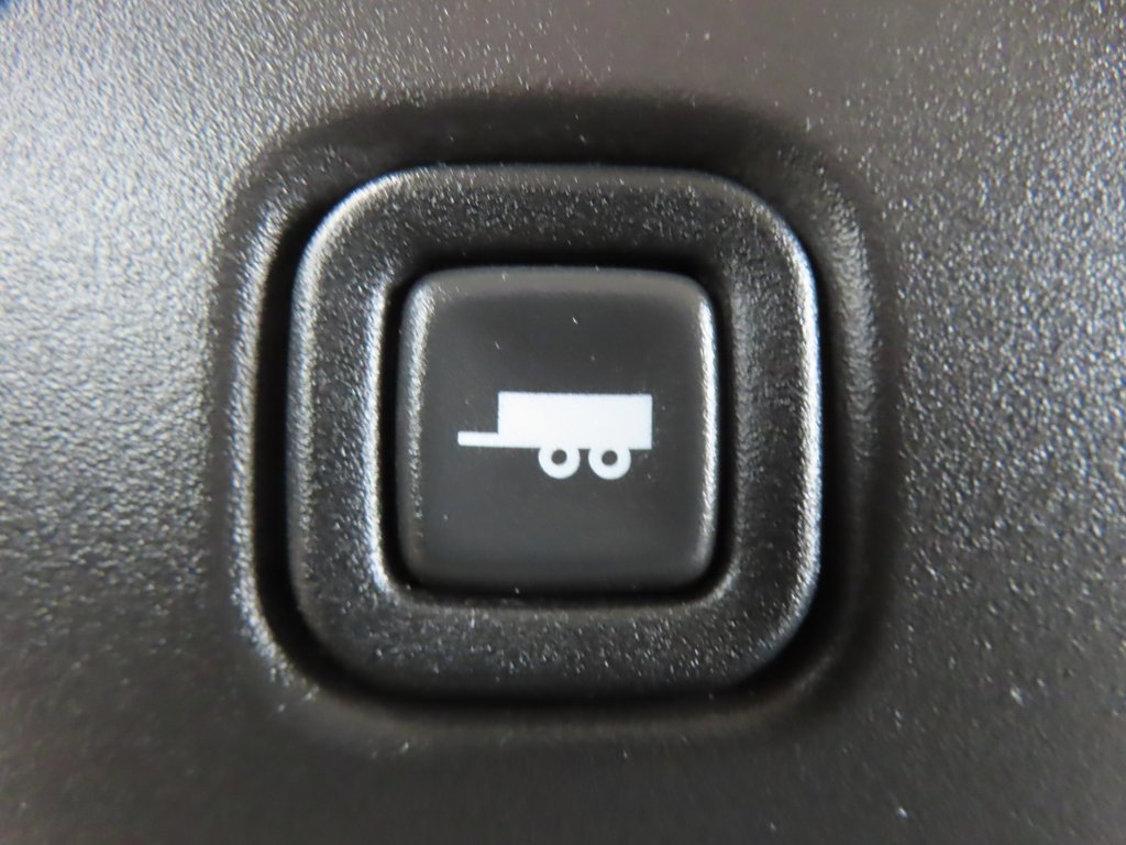 Used 2023 GMC Savana 2500 w/ Driver Convenience Package image 10