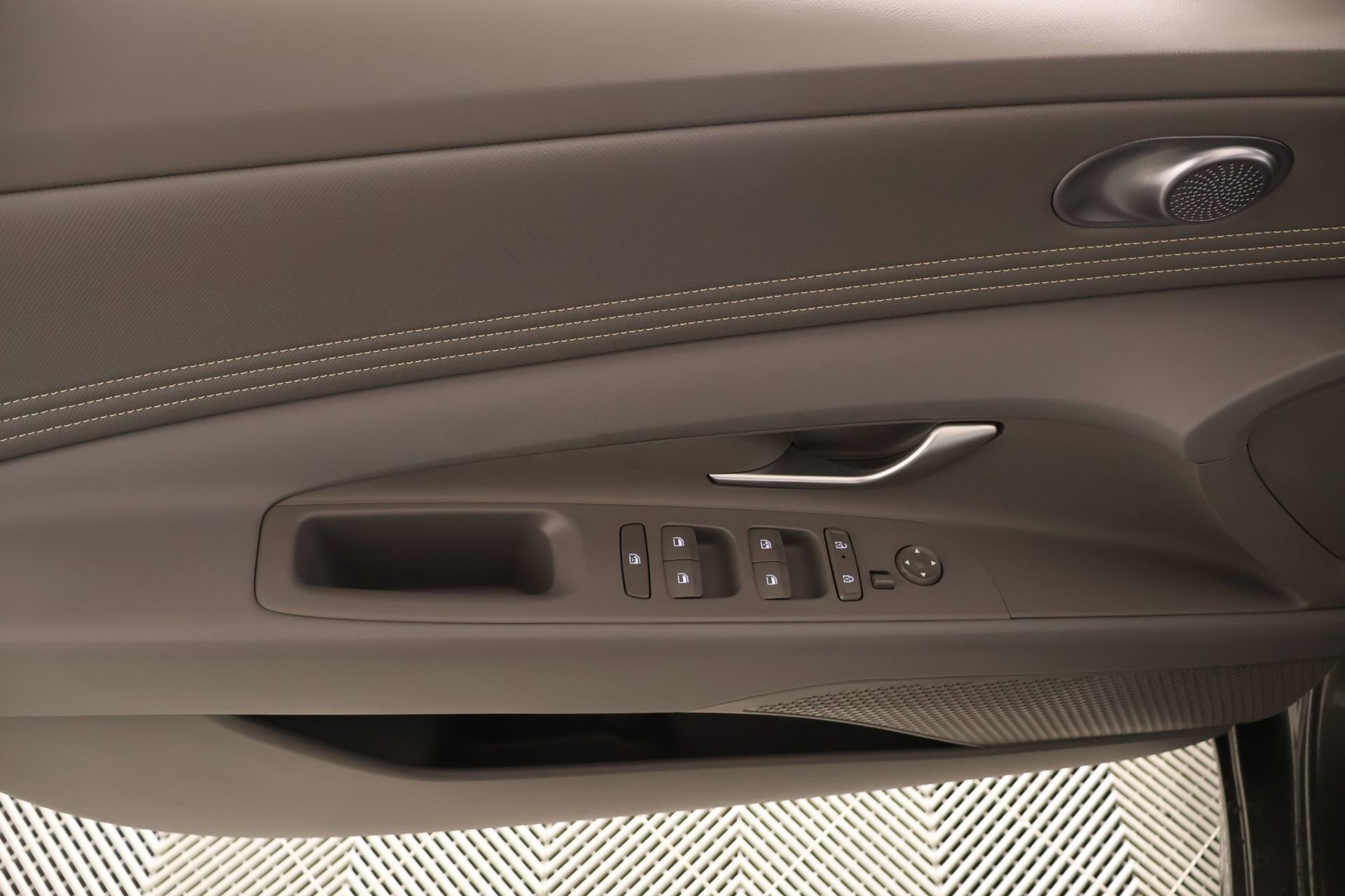 Certified 2026 Hyundai Elantra SEL Sport w/ Cargo Package FWD image 16