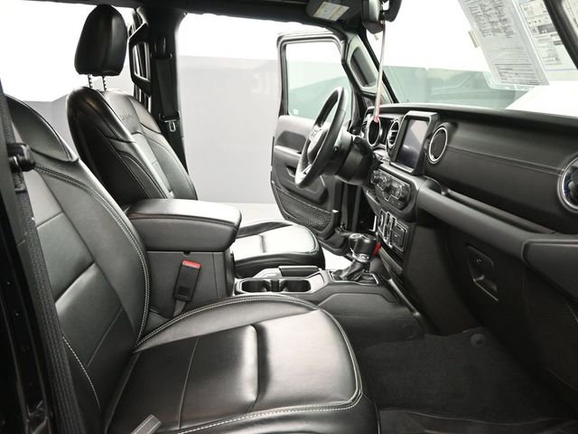 Used 2023 Jeep Wrangler Unlimited Sahara w/ Cold Weather Group AWD/4WD image 25