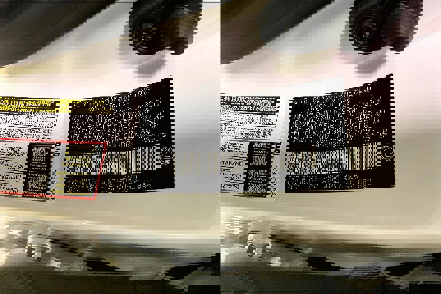 Certified 2025 Lexus ES 300h w/ Technology Package image 37