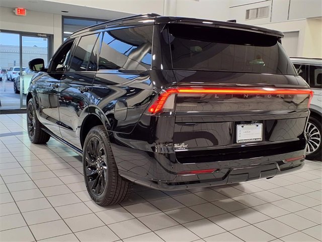 Certified 2025 Lincoln Navigator Reserve w/ Jet Appearance Package image 2