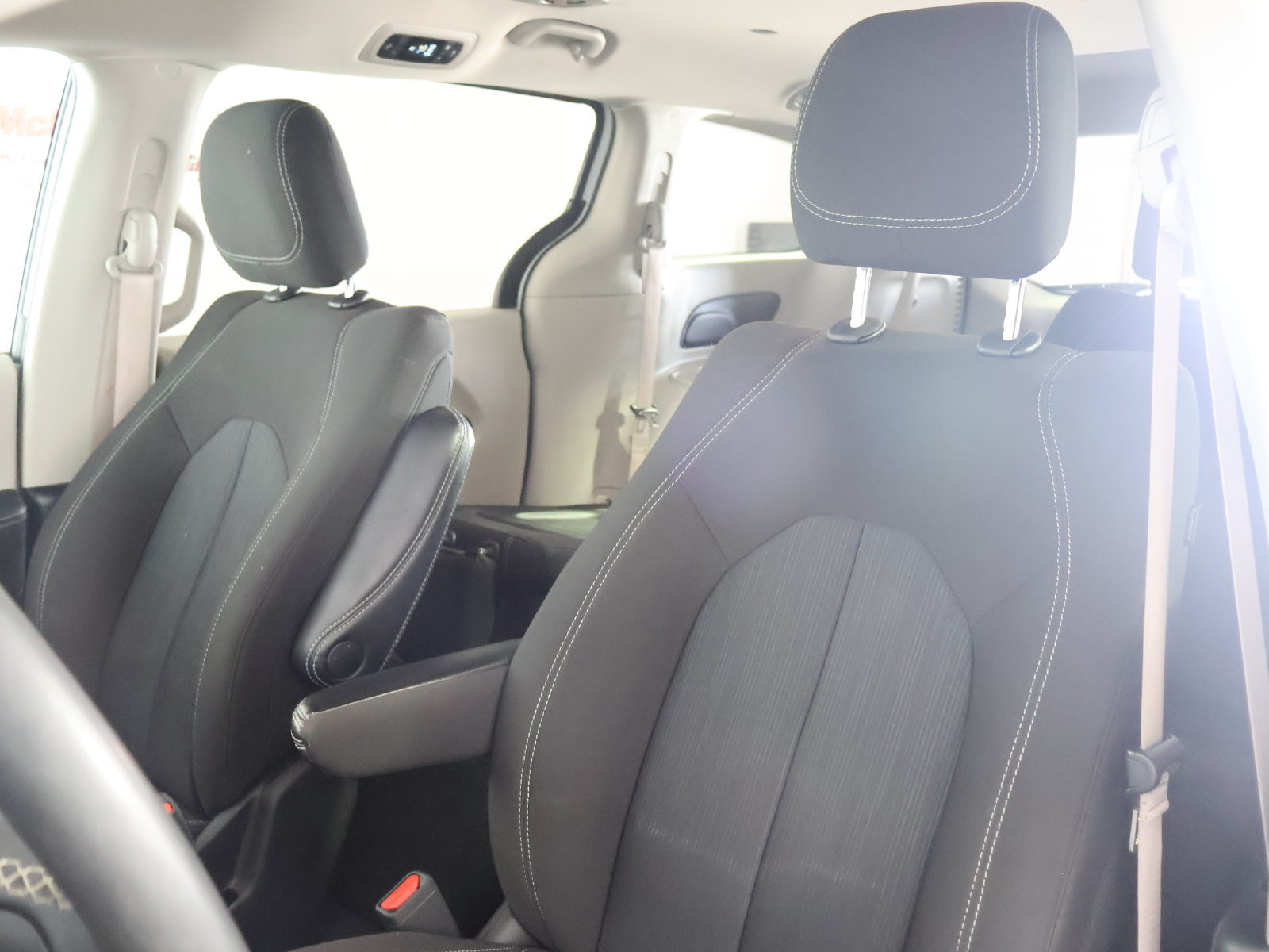 Used 2023 Chrysler Voyager LX FWD image 26