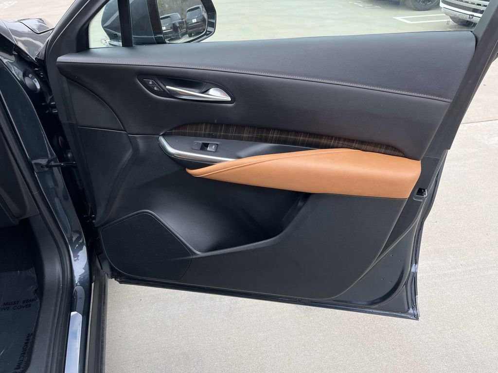 Used 2021 Cadillac XT4 Premium Luxury image 22