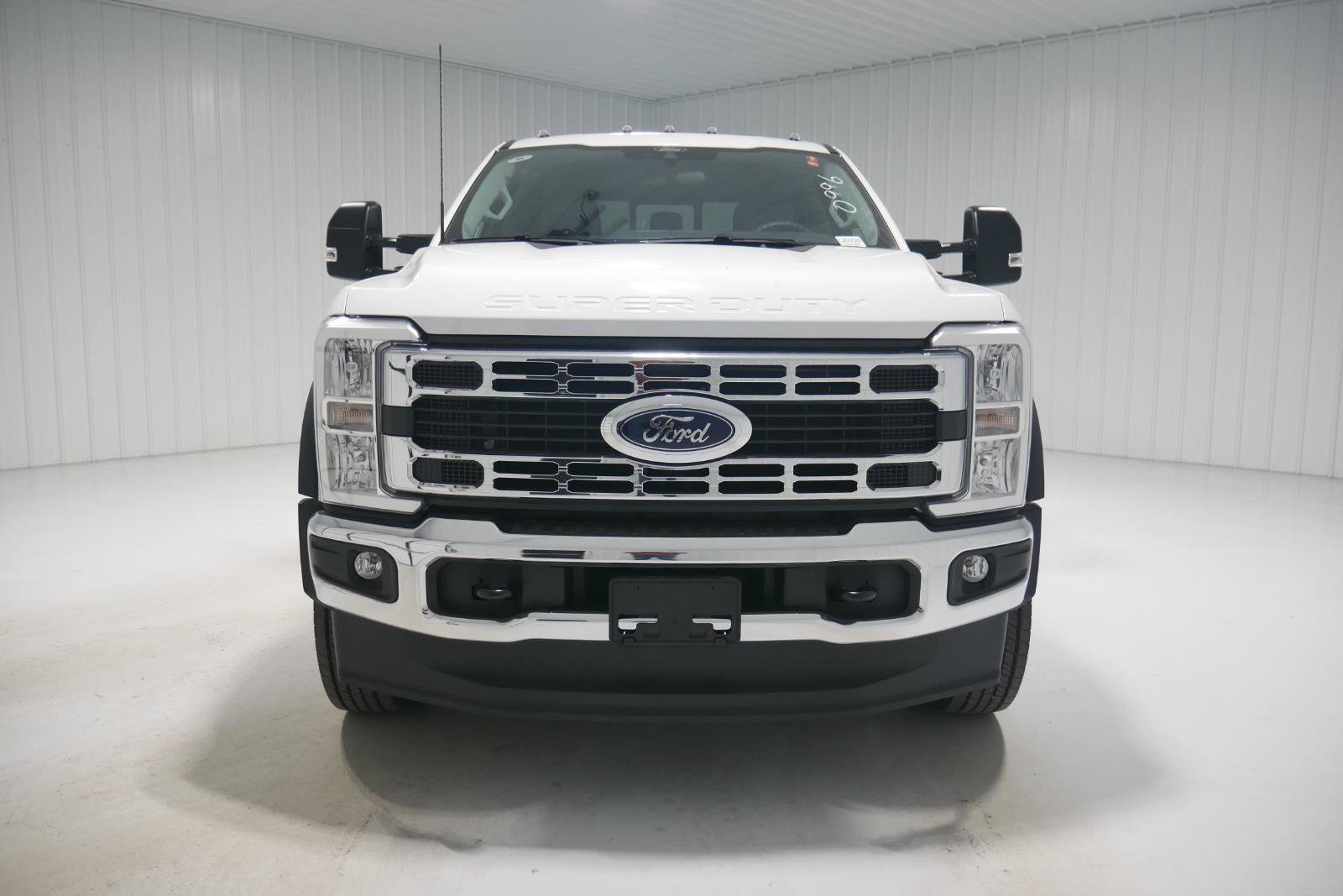 New 2026 Ford F450 XL w/ XL Chrome Package image 14