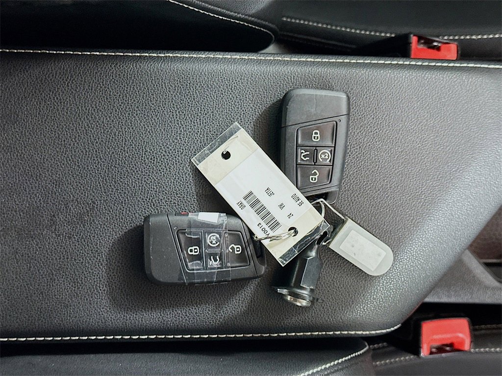 Used 2024 Volkswagen Jetta SE image 33