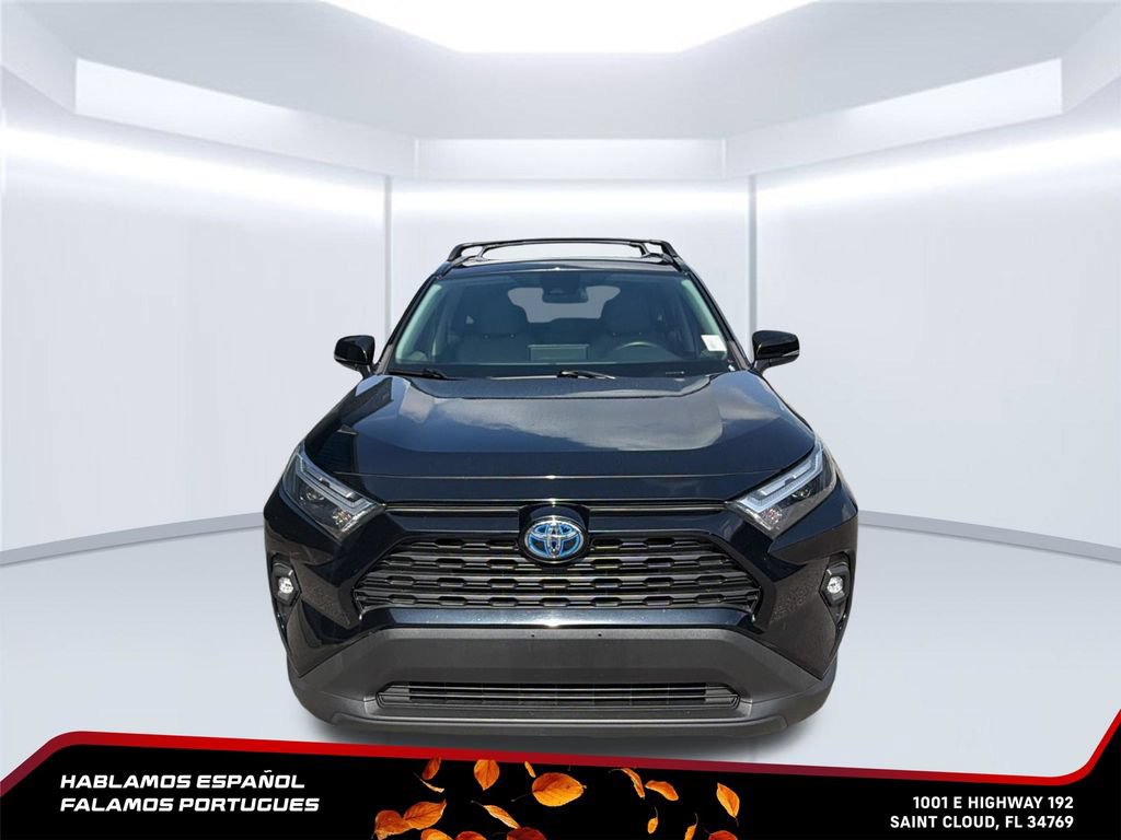 Used 2022 Toyota RAV4 XLE Premium AWD/4WD image 9