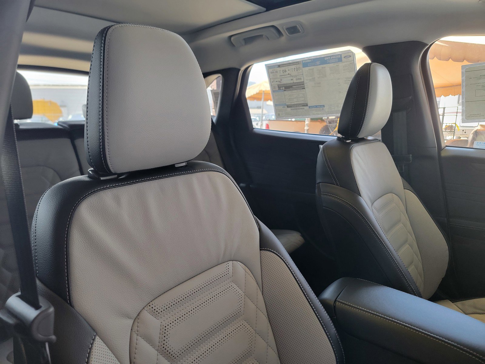 New 2024 Ford Escape SE w/ PHEV Premium Package image 14