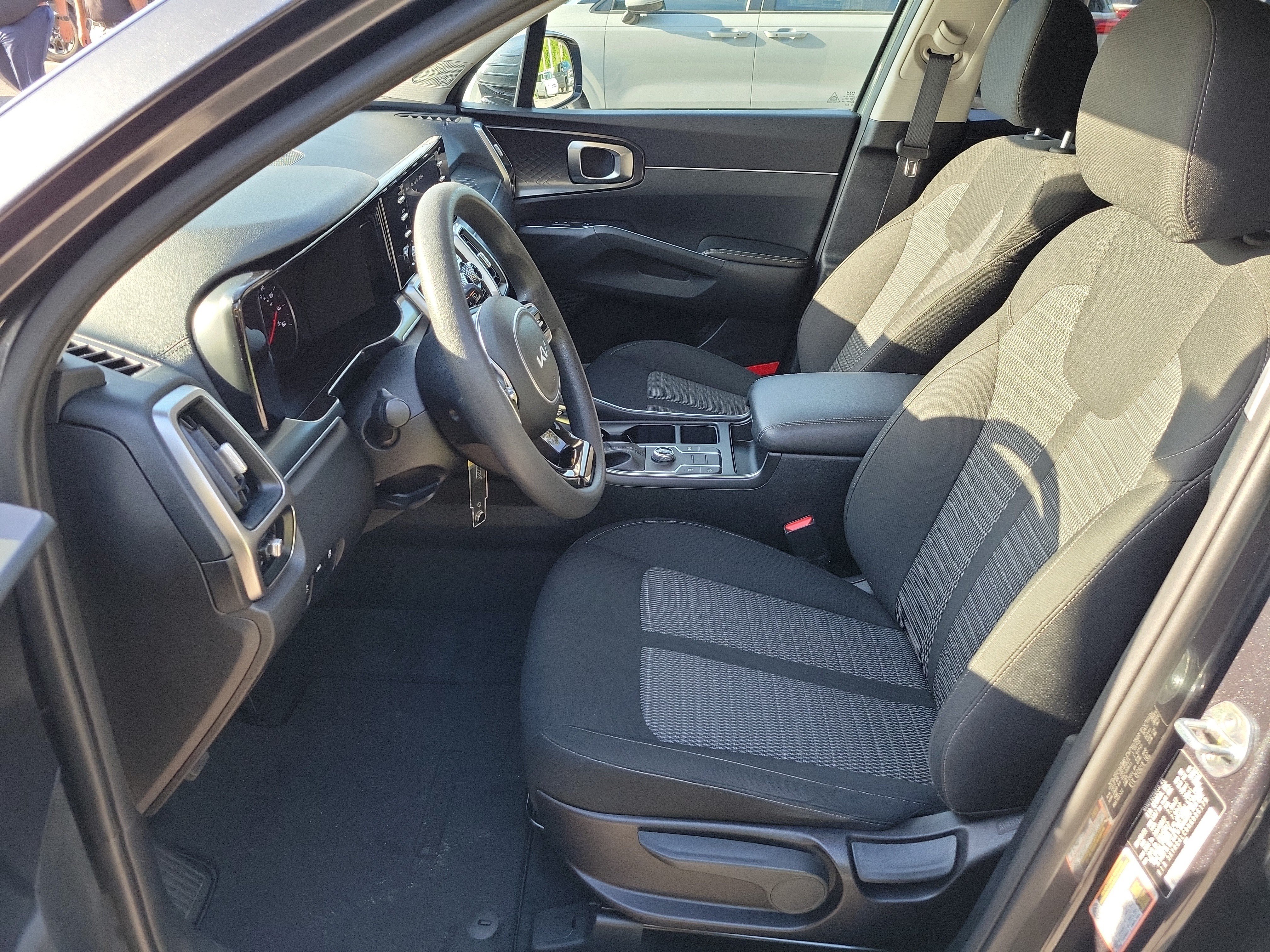 Certified 2022 Kia Sorento LX FWD image 21