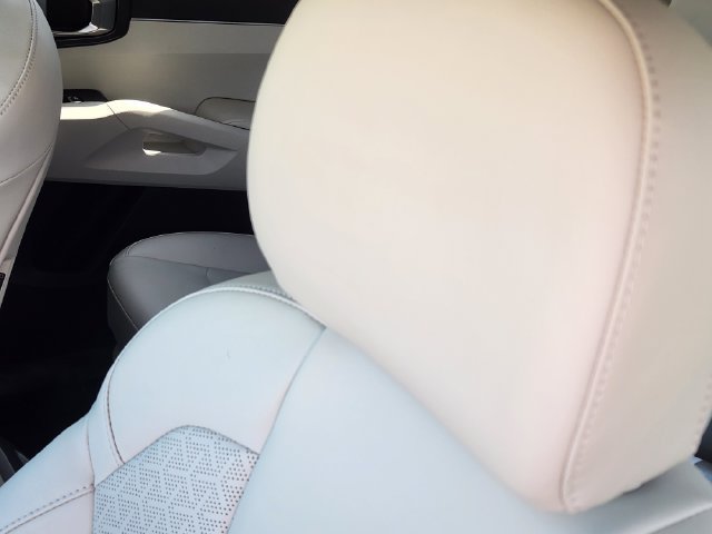 Certified 2022 Kia Sorento S w/ Panoramic Sunroof Package FWD image 15