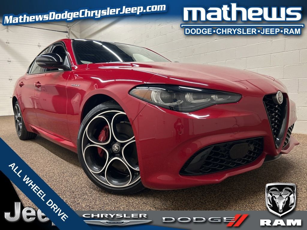 Used 2024 Alfa Romeo Giulia Veloce image 1