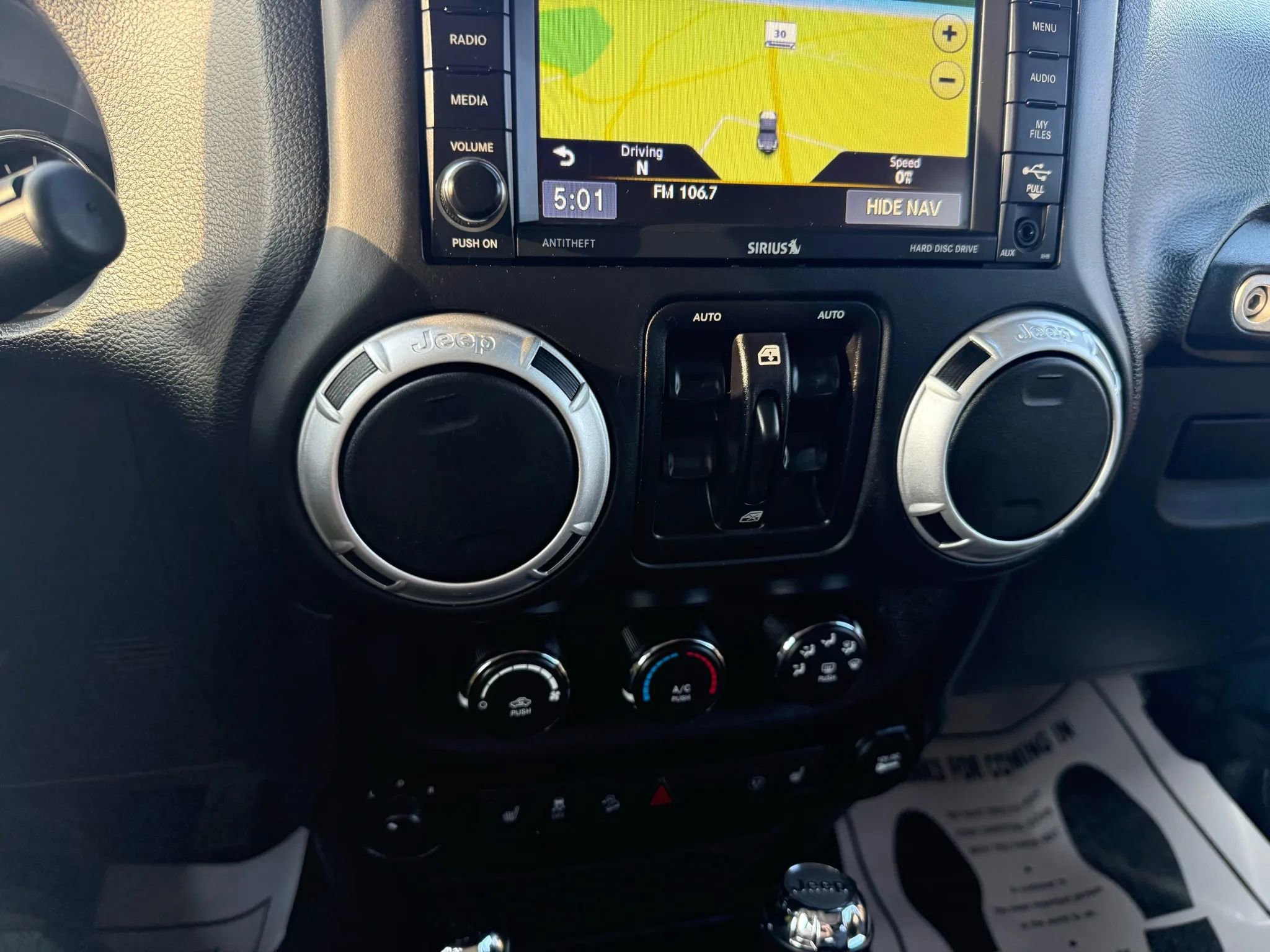 Used 2017 Jeep Wrangler Unlimited Rubicon AWD/4WD image 10