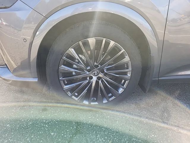 Used 2023 Lexus RX 350 w/ Accessory Package (Z1) image 8