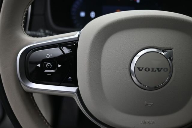 Certified 2026 Volvo XC90 T8 Ultra w/ Protection Package Premier AWD/4WD image 15