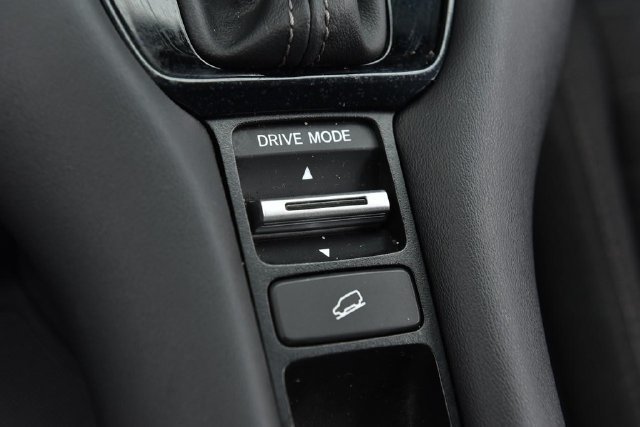 Certified 2025 Honda HR-V LX image 15