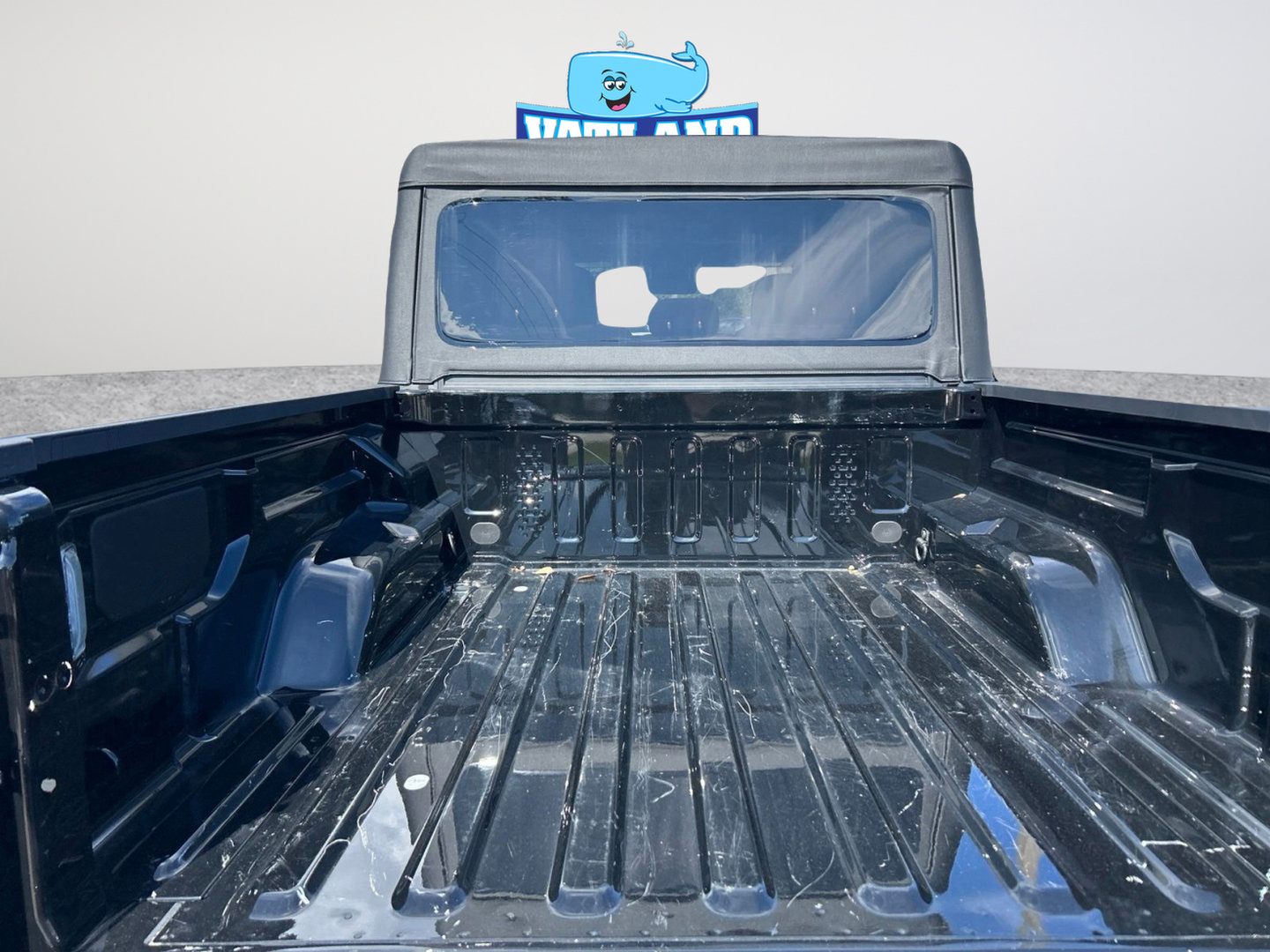 Certified 2025 Jeep Gladiator Sport AWD/4WD image 34