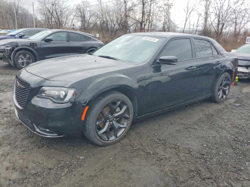 Used 2023 Chrysler 300 S RWD image 2