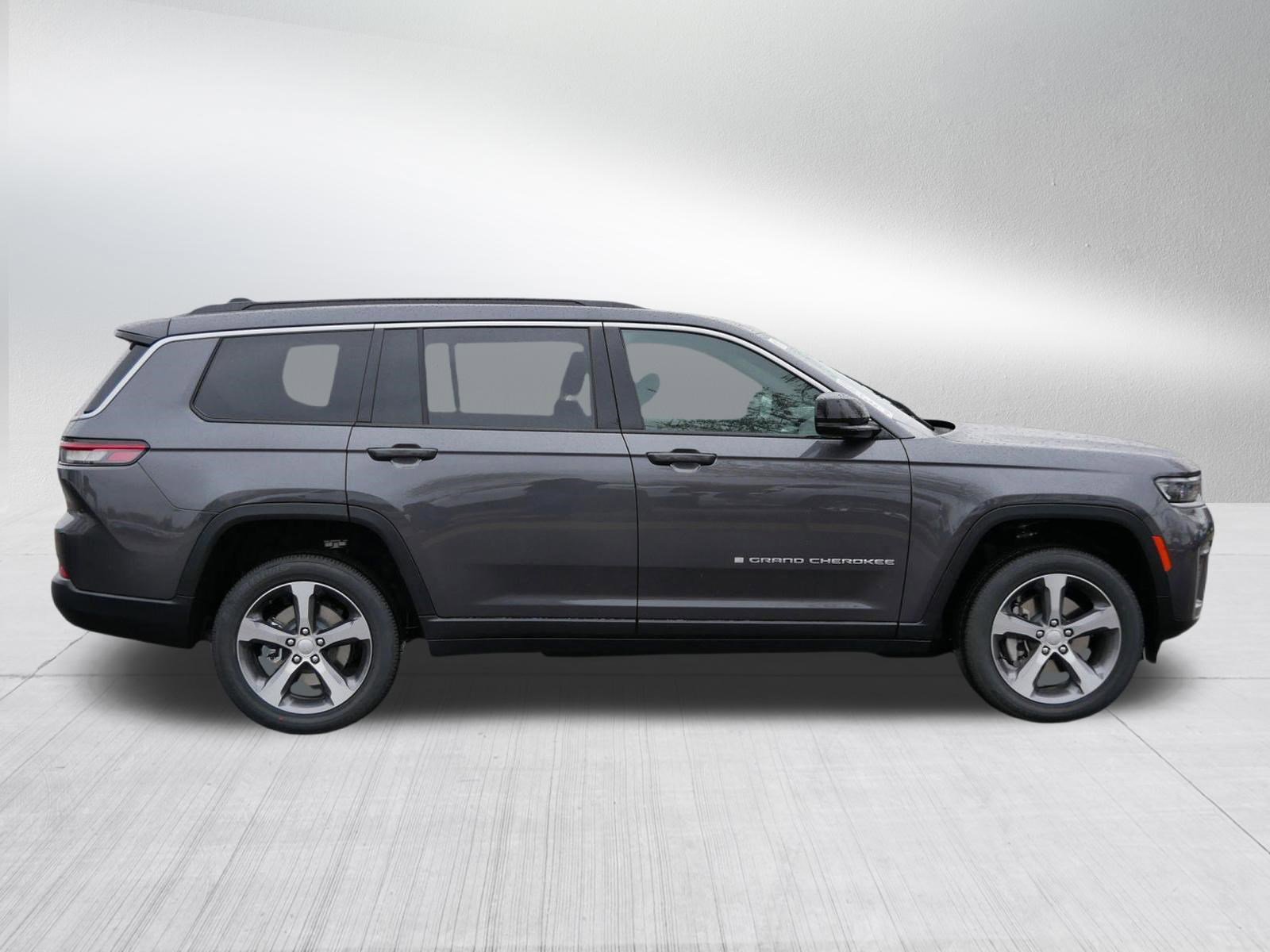 New 2026 Jeep Grand Cherokee L Limited AWD/4WD image 8