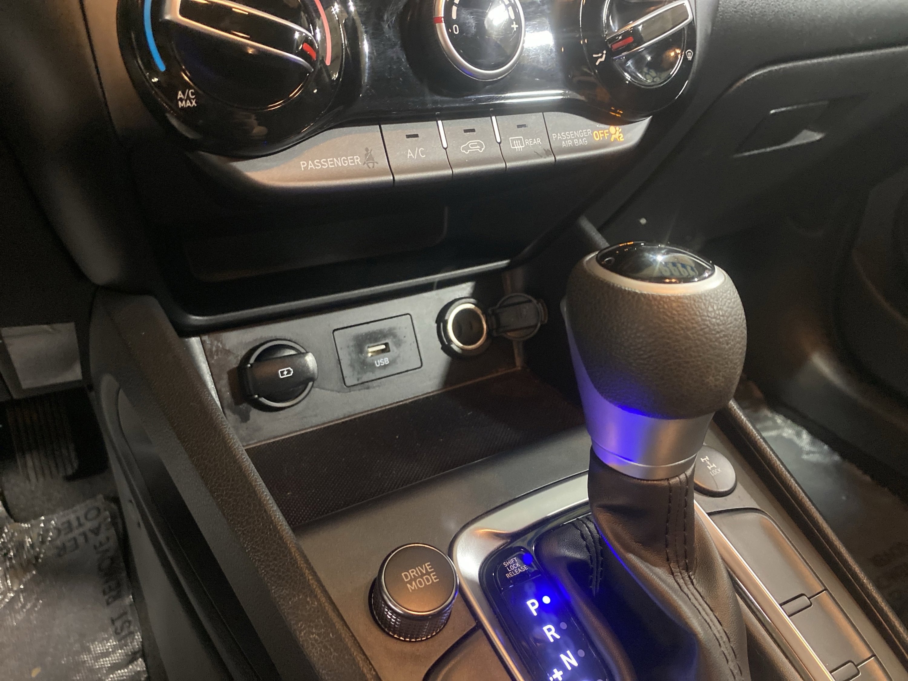 Used 2023 Hyundai Kona SEL w/ Cargo Package image 22