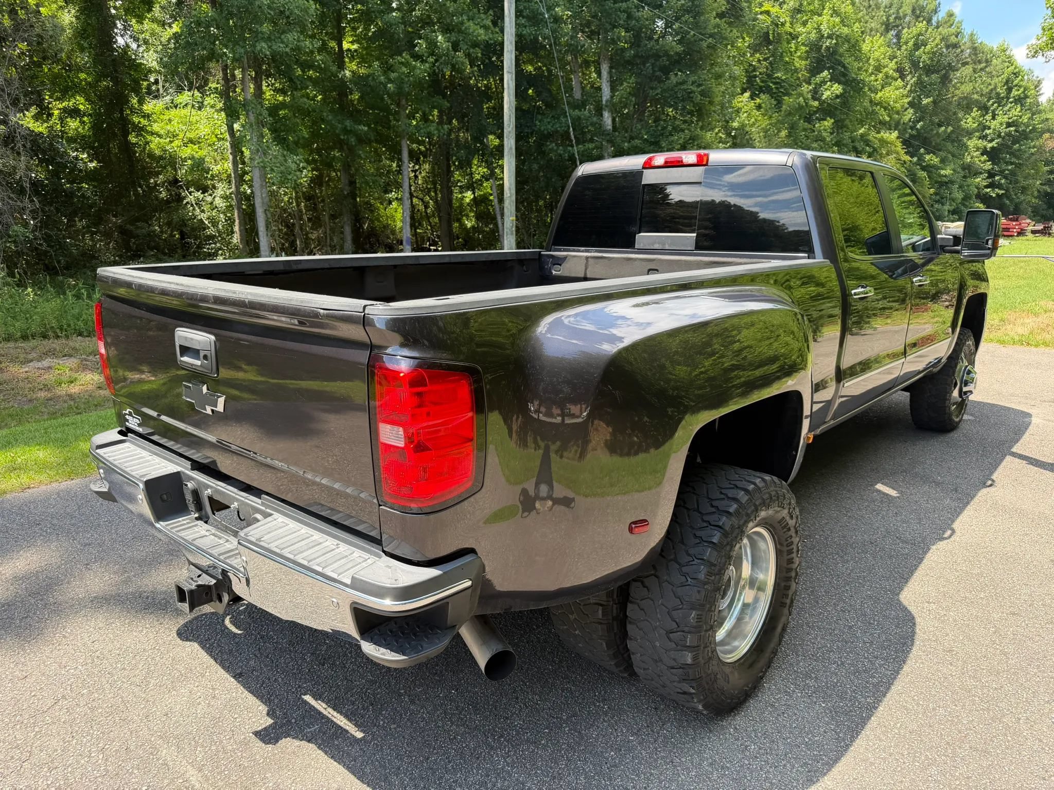 Used 2015 Chevrolet Silverado 3500 LTZ w/ Duramax Plus Package AWD/4WD image 11