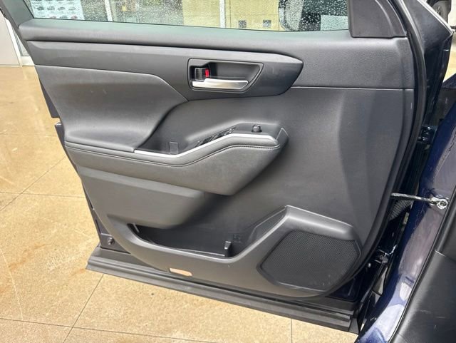Used 2023 Toyota Highlander XSE AWD/4WD image 24