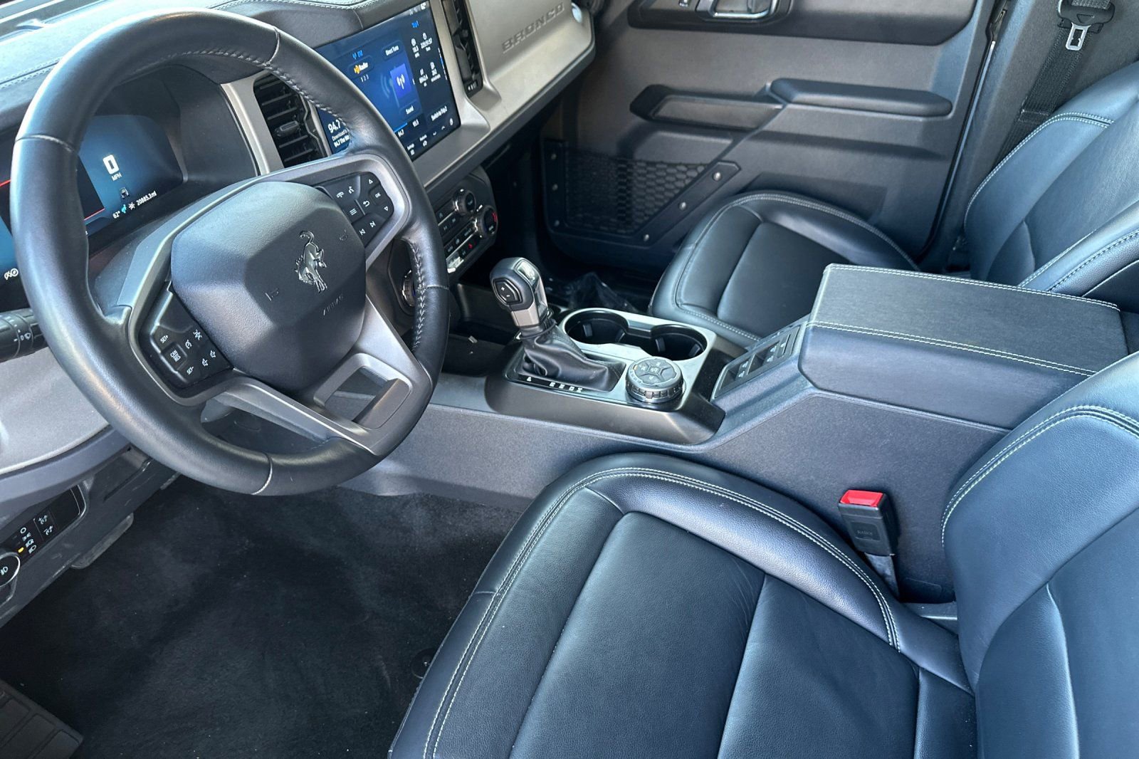 Used 2025 Ford Bronco Outer Banks image 10