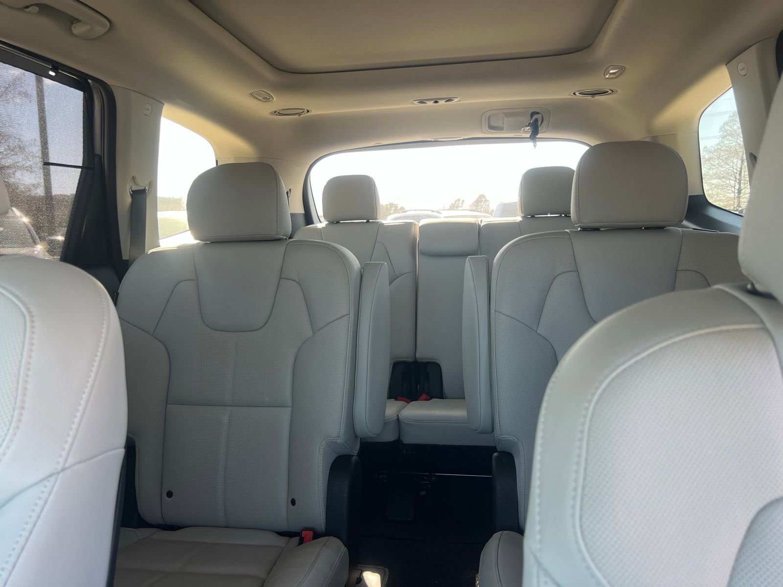 Used 2025 Kia Telluride SX w/ SX Captain's Chair Package image 40