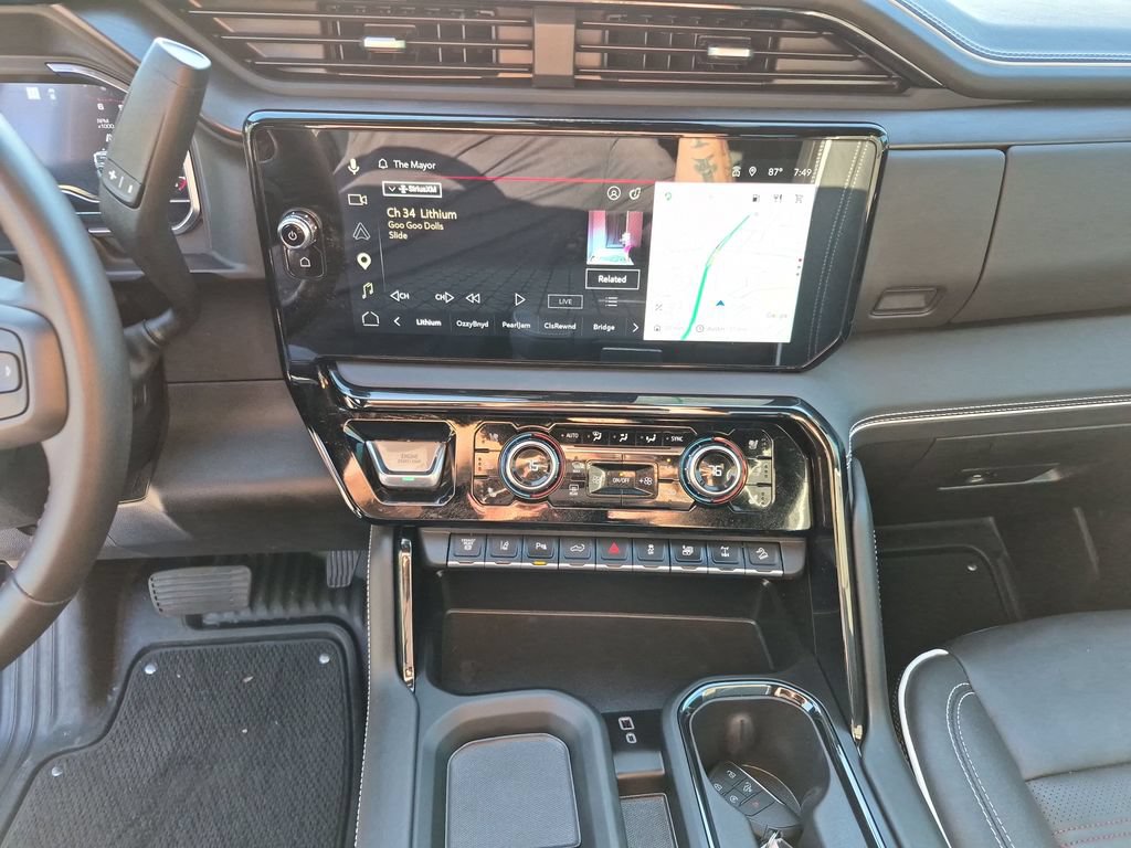 Used 2025 GMC Sierra 2500 AT4X AWD/4WD image 26