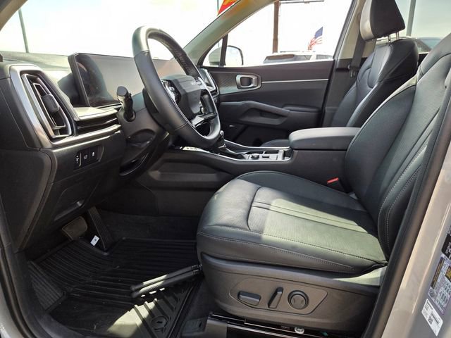 Used 2026 Kia Sorento EX w/ EX Premium Package image 4