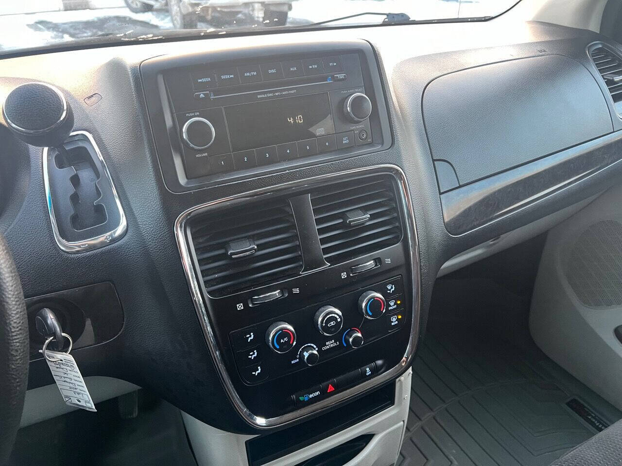 Used 2015 Dodge Grand Caravan SE w/ Quick Order Package 29E SE FWD image 11