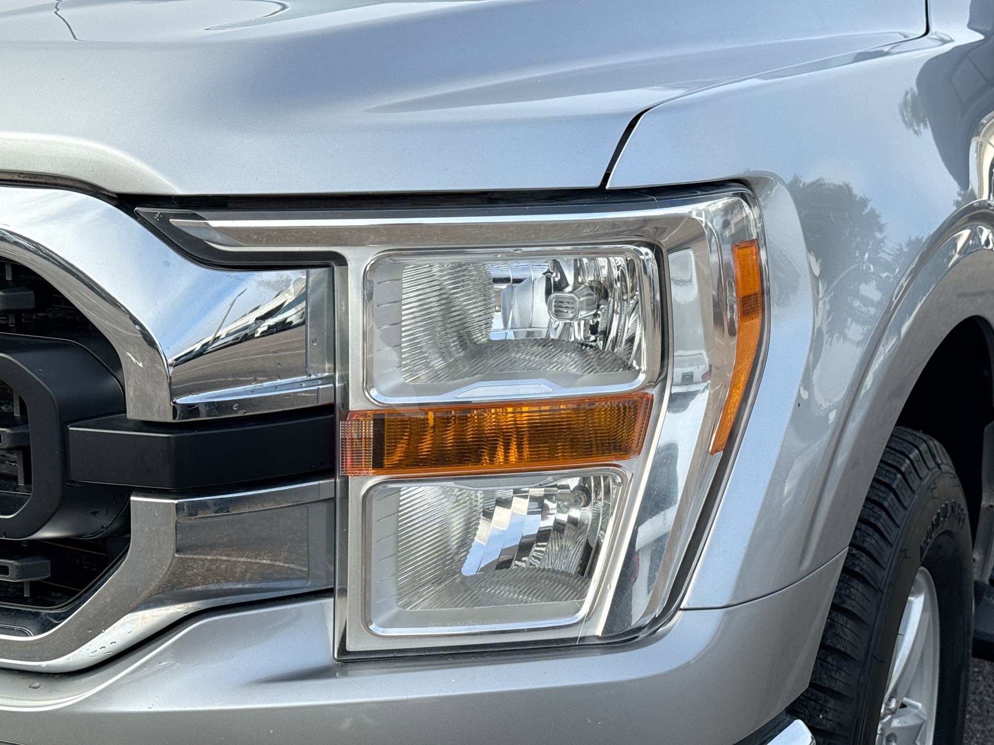 Used 2022 Ford F150 XLT w/ Trailer Tow Package image 9