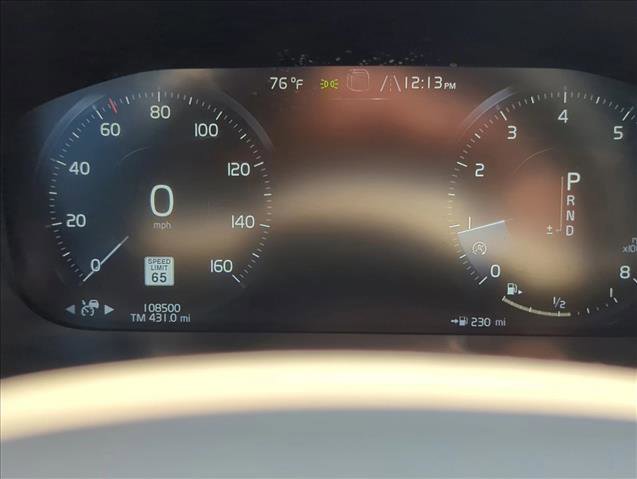 Used 2018 Volvo XC60 T5 Momentum w/ Convenience Package image 12