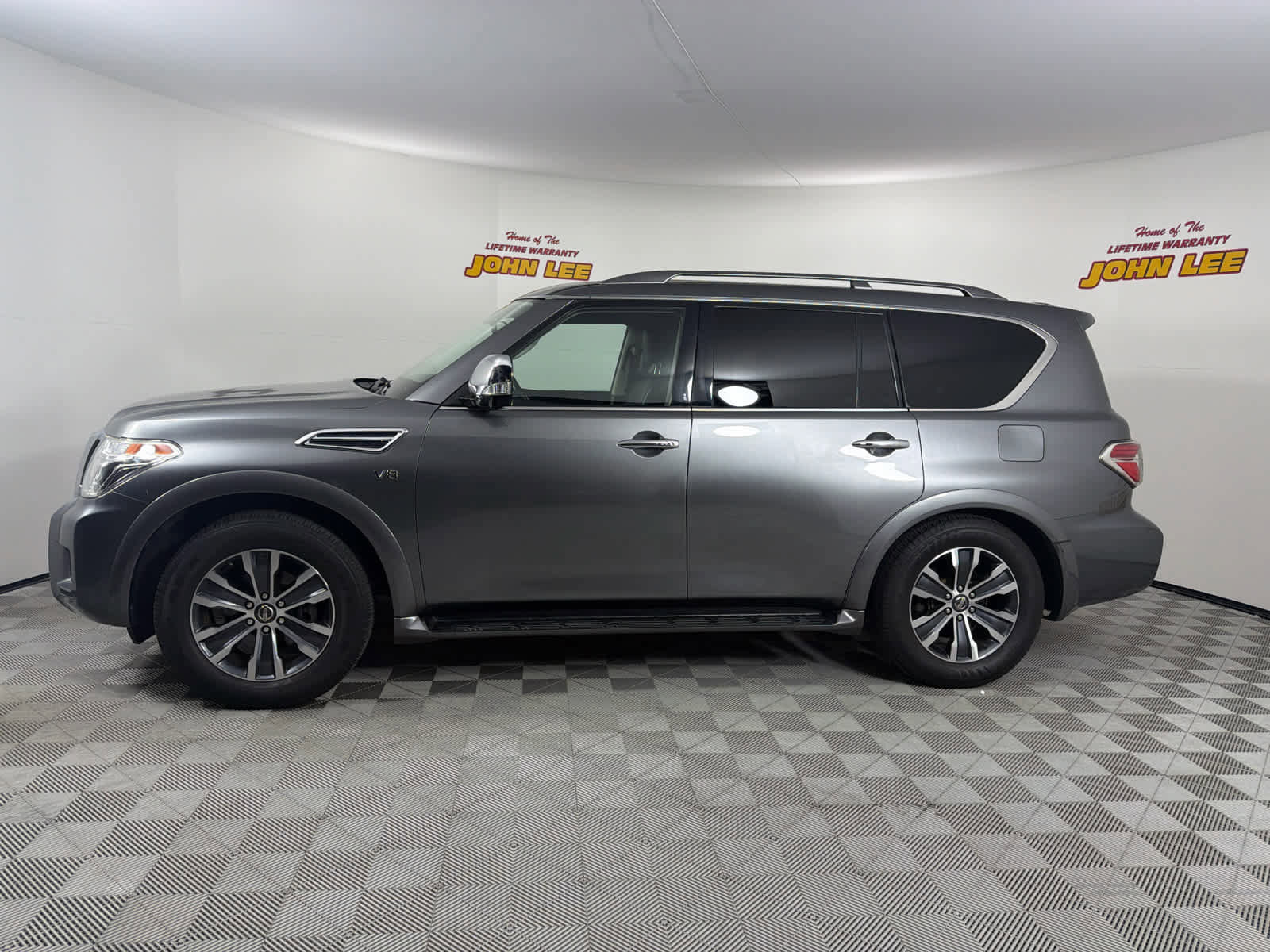 Used 2019 Nissan Armada SL w/ Premium Package image 2