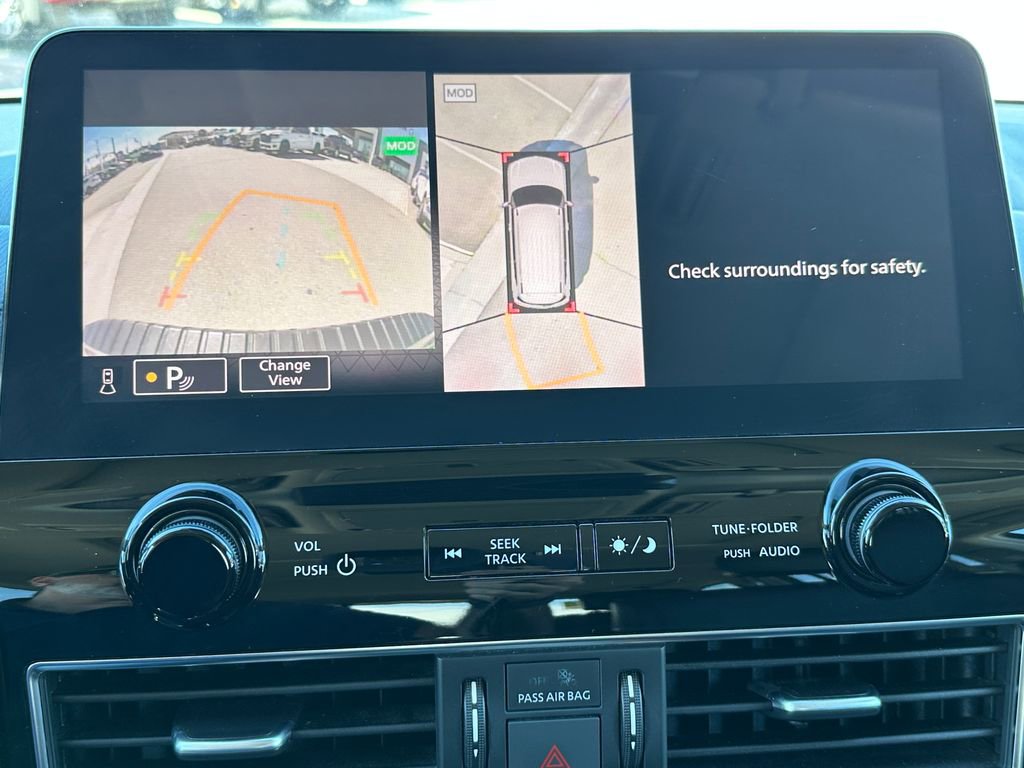 Used 2024 Nissan Armada SL w/ Captain's Chairs Package image 39