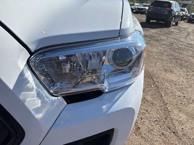 Used 2022 Toyota Tacoma SR AWD/4WD image 10